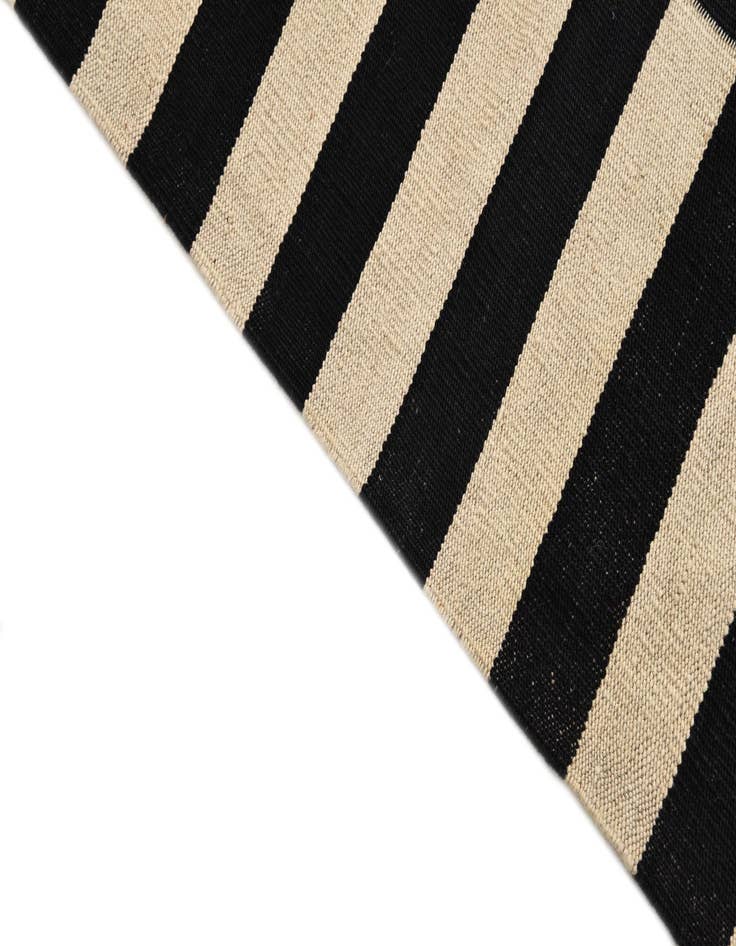 Detail image of  3' 4 x 4' 10  Hand Woven Kilim Modern Wool Rug