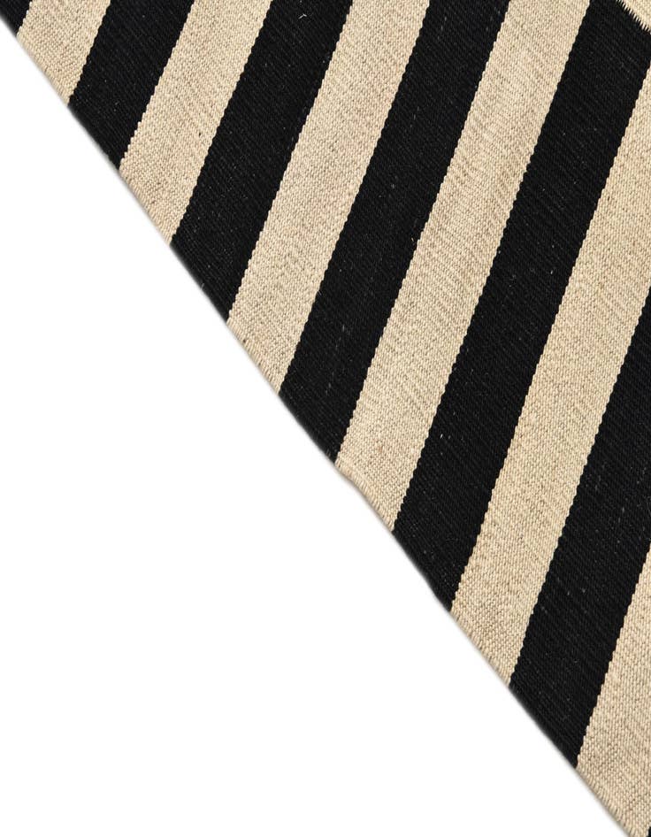 Detail image of  3' 4 x 4' 10  Hand Woven Kilim Modern Wool Rug