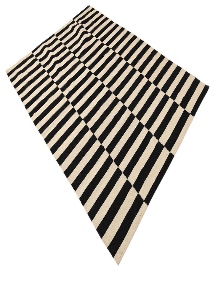 Detail image of  5' 6 x 7' 9  Hand Woven Kilim Modern Wool Rug