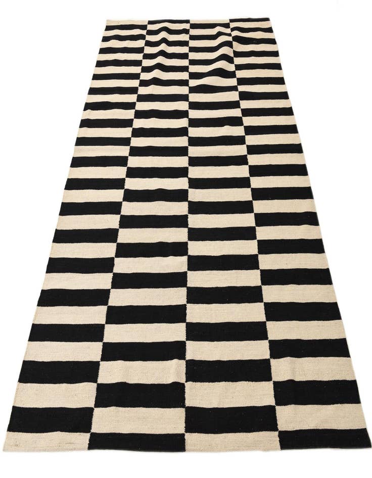 Detail image of  5' 6 x 7' 9  Hand Woven Kilim Modern Wool Rug