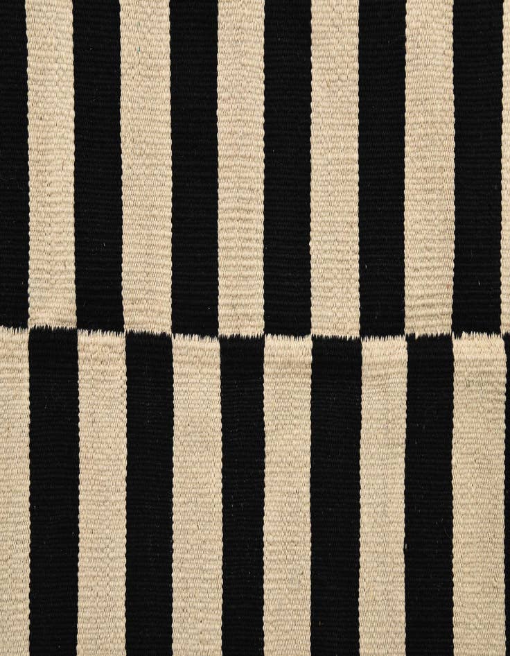 Detail image of  5' 6 x 7' 9  Hand Woven Kilim Modern Wool Rug