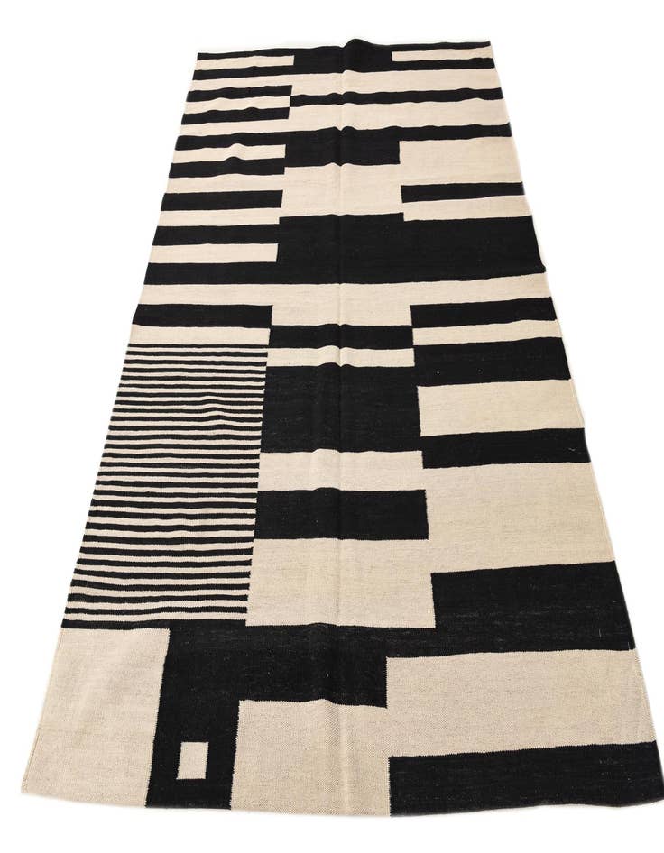 Detail image of  5' 9 x 7' 7  Hand Woven Kilim Modern Wool Rug