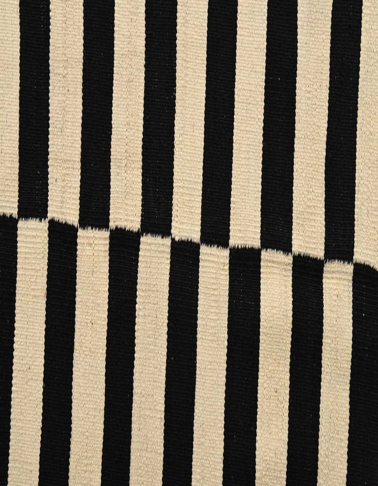 Detail image of  5' 7 x 7' 8  Hand Woven Kilim Modern Wool Rug