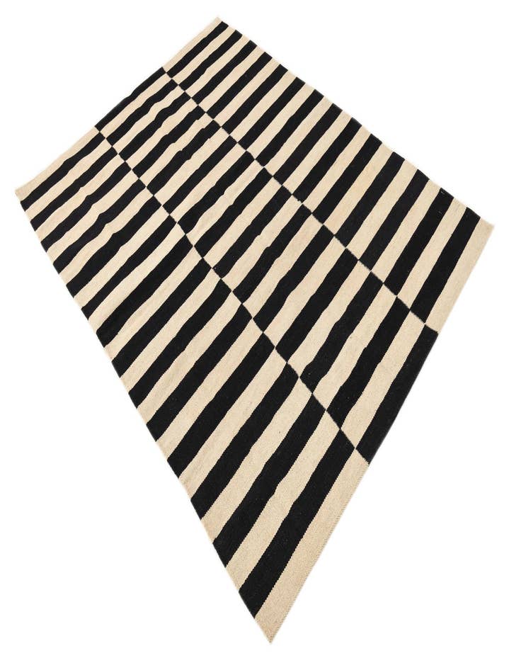 Detail image of  4' 3 x 5' 10  Hand Woven Kilim Modern Wool Rug