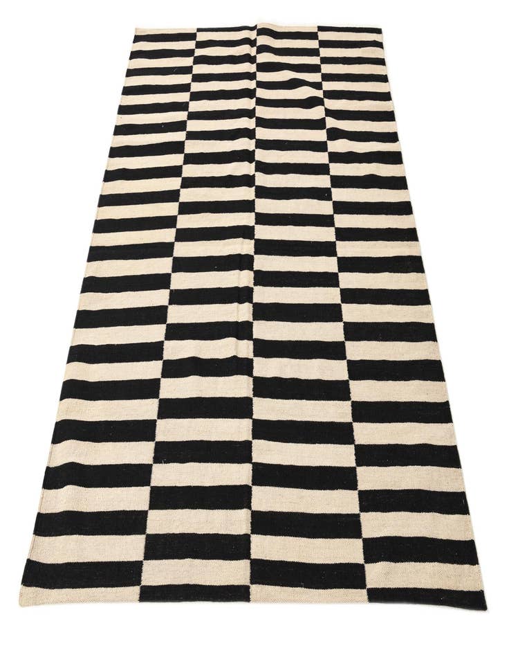 Detail image of  5' 1 x 6' 5  Hand Woven Kilim Modern Wool Rug