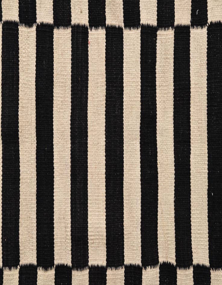 Detail image of  3' 6 x 6' 4  Hand Woven Kilim Modern Wool Rug