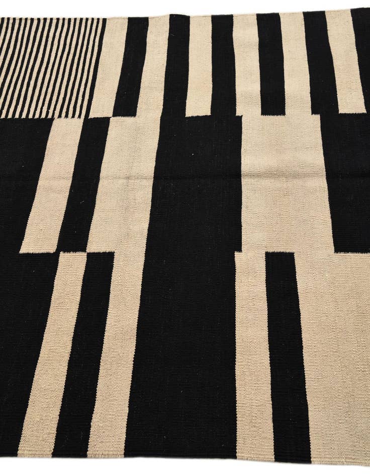 Detail image of  4' 8 x 6' 9  Hand Woven Kilim Modern Wool Rug