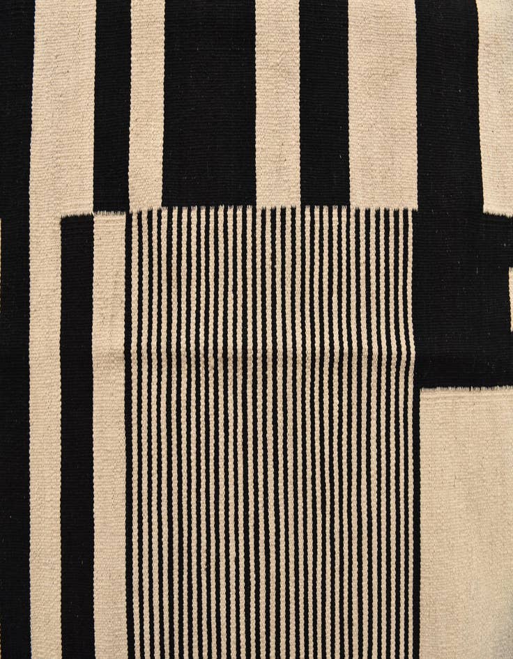 Detail image of  4' 8 x 6' 8  Hand Woven Kilim Modern Wool Rug