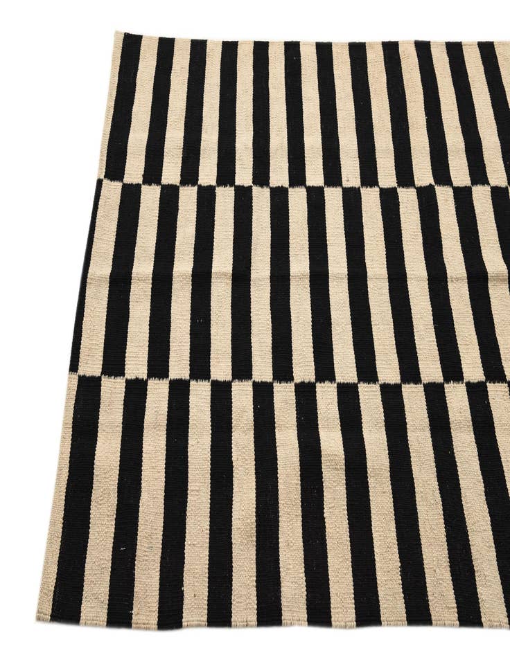 Detail image of  3' 5 x 6' 3  Hand Woven Kilim Modern Wool Rug