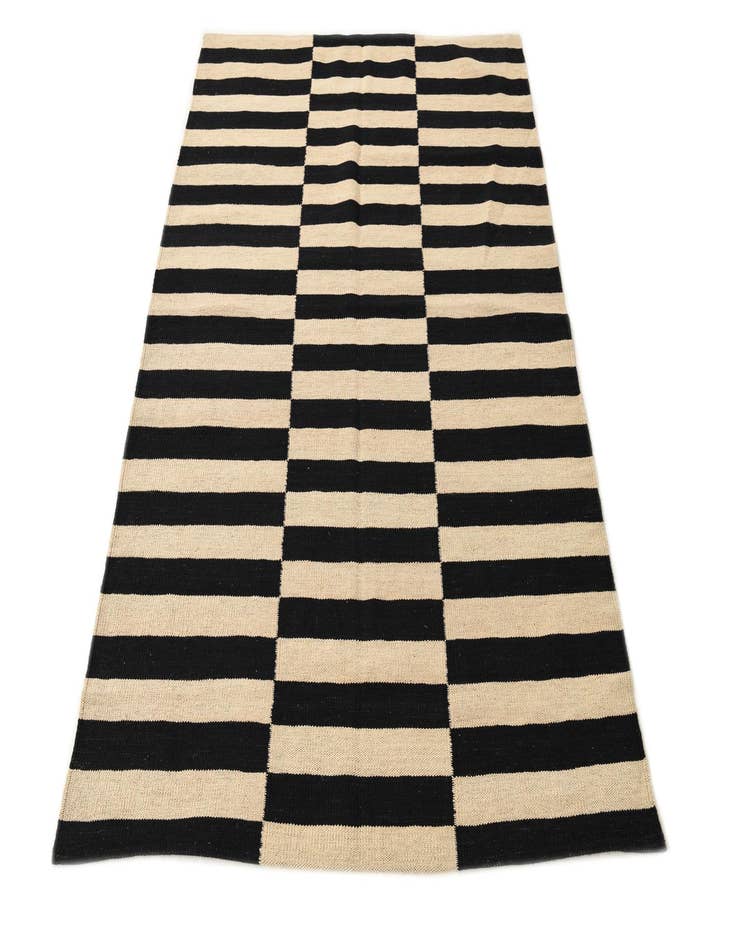 Detail image of  4' 2 x 5' 11  Hand Woven Kilim Modern Wool Rug