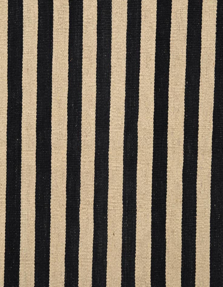 Detail image of  4' 9 x 6' 5  Hand Woven Kilim Modern Wool Rug