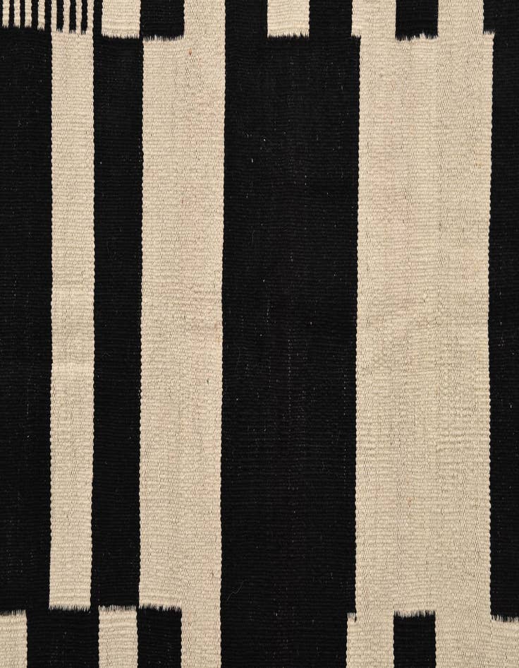 Detail image of  4' 8 x 6' 8  Hand Woven Kilim Modern Wool Rug