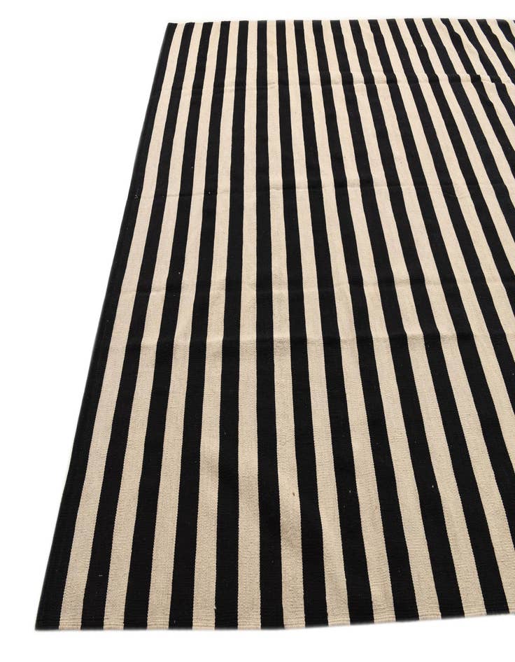 Detail image of  8' 6 x 11' 2  Hand Woven Kilim Modern Wool Rug