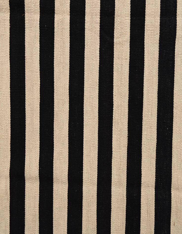 Detail image of  8' 6 x 11' 2  Hand Woven Kilim Modern Wool Rug