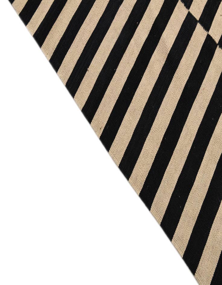 Detail image of  8' 7 x 9' 9  Hand Woven Kilim Modern Wool Rug