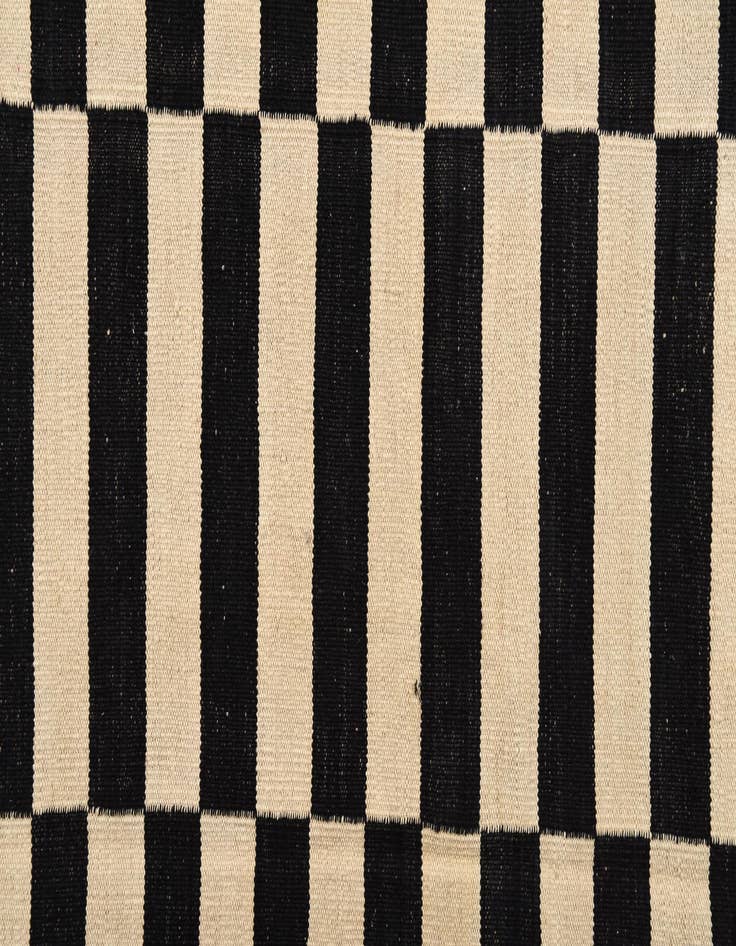 Detail image of  5' 8 x 7' 7  Hand Woven Kilim Modern Wool Rug