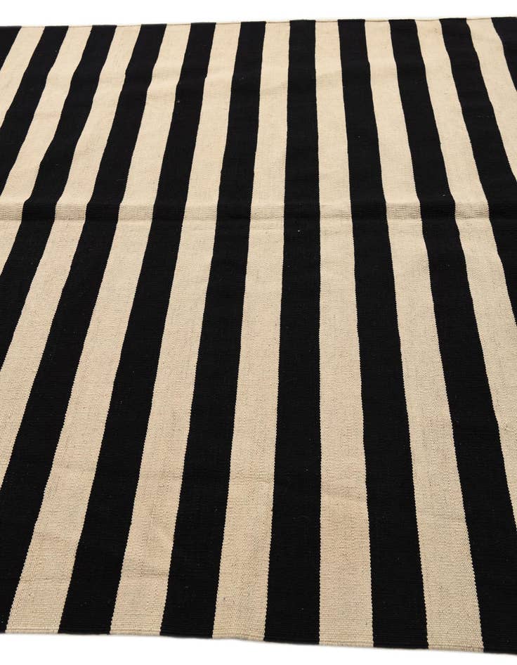 Detail image of  6' 7 x 9' 10  Hand Woven Kilim Modern Wool Rug