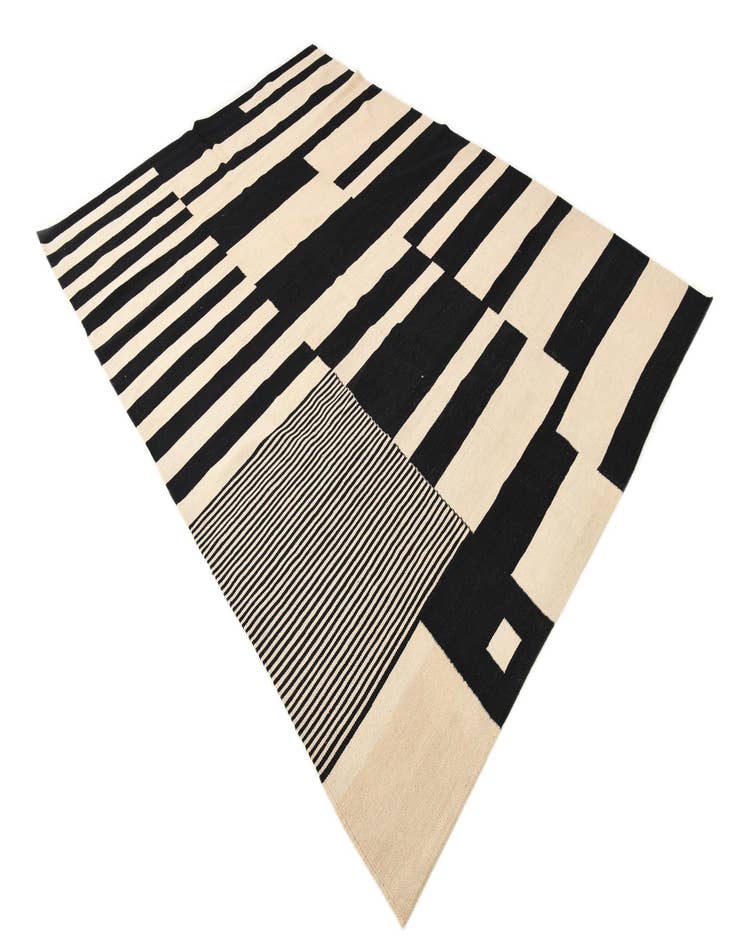 Detail image of  6' 9 x 9' 7  Hand Woven Kilim Modern Wool Rug