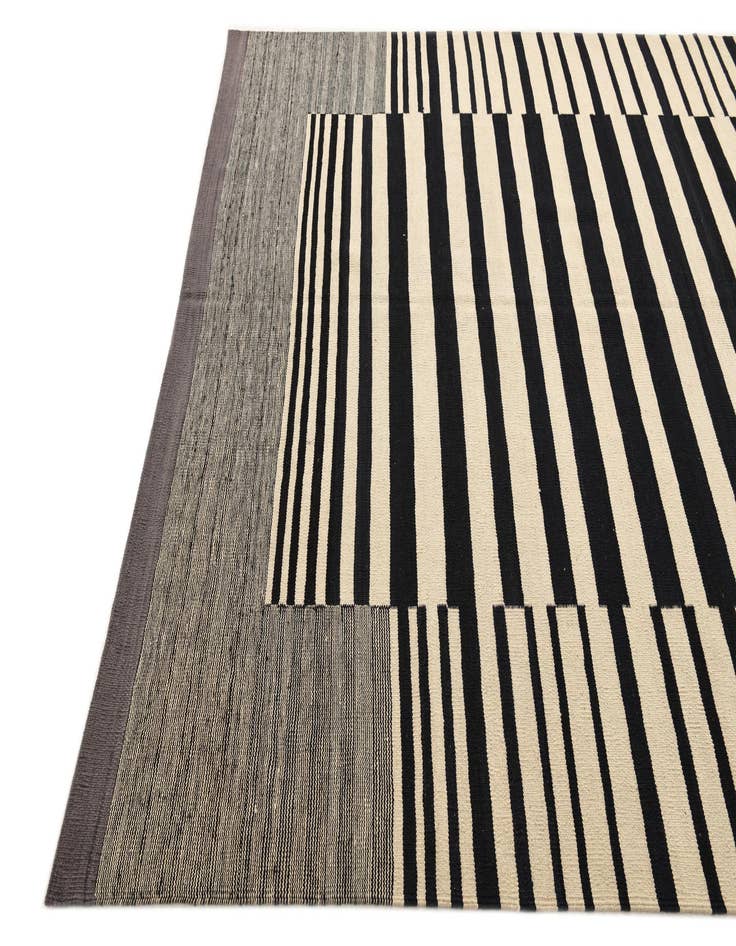 Detail image of  6' 10 x 9' 6  Hand Woven Kilim Modern Wool Rug