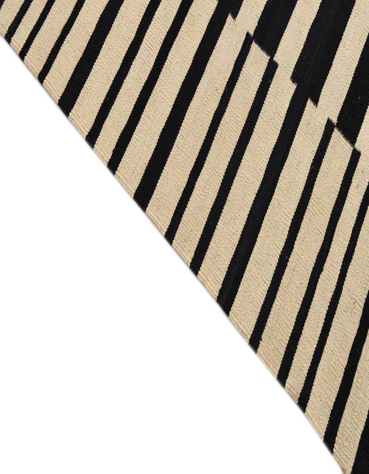 Detail image of  6' 10 x 9' 6  Hand Woven Kilim Modern Wool Rug