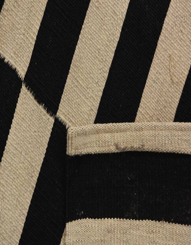 Detail image of  2' 8 x 3' 9  Hand Woven Kilim Modern Wool Rug