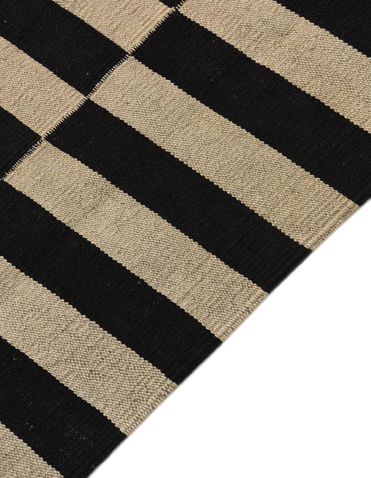 Detail image of  2' 8 x 3' 9  Hand Woven Kilim Modern Wool Rug