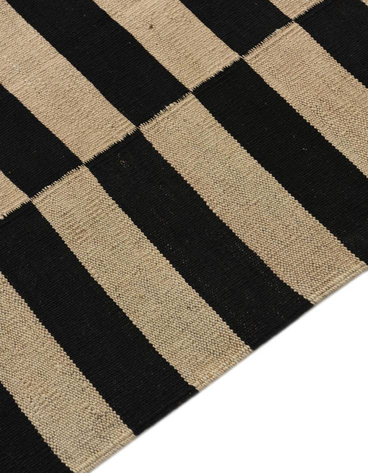 Detail image of  2' 8 x 3' 10  Hand Woven Kilim Modern Wool Rug
