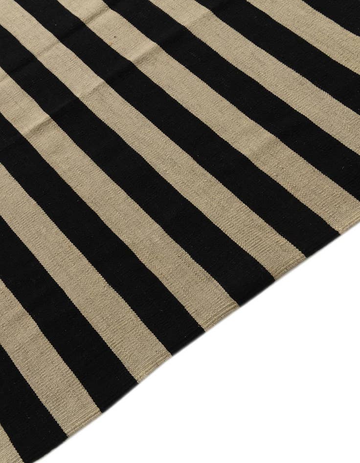 Detail image of  8' 2 x 10'  Hand Woven Kilim Modern Wool Rug