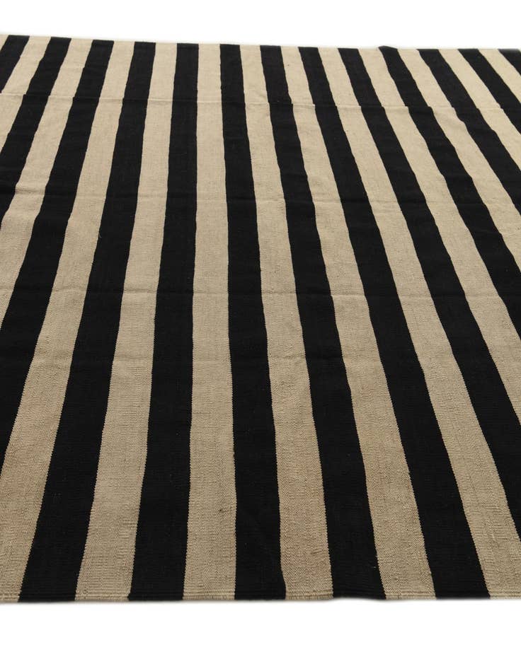 Detail image of  8' 2 x 9' 10  Hand Woven Kilim Modern Wool Rug