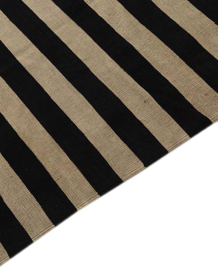 Detail image of  8' 2 x 9' 10  Hand Woven Kilim Modern Wool Rug