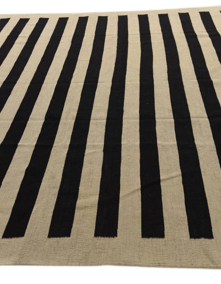 Detail image of  8' 3 x 9' 9  Hand Woven Kilim Modern Wool Rug