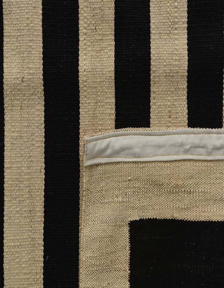 Detail image of  8' 3 x 9' 9  Hand Woven Kilim Modern Wool Rug