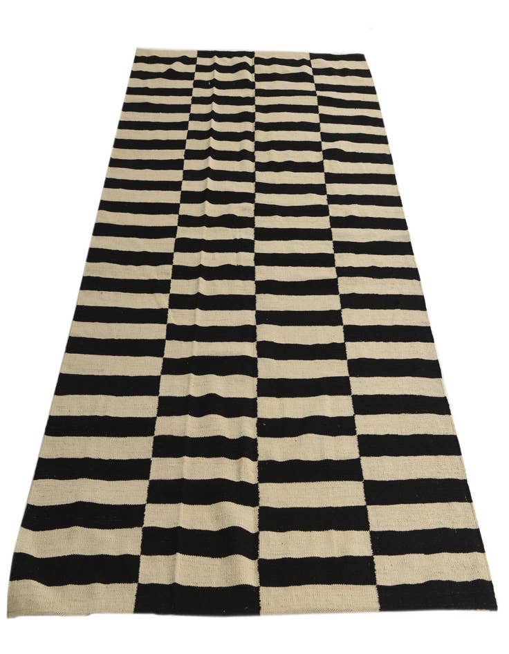 Detail image of  5' 7 x 8'  Hand Woven Kilim Modern Wool Rug