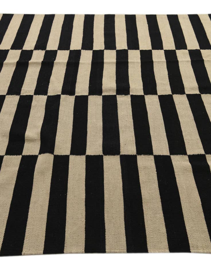 Detail image of  5' 8 x 7' 10  Hand Woven Kilim Modern Wool Rug