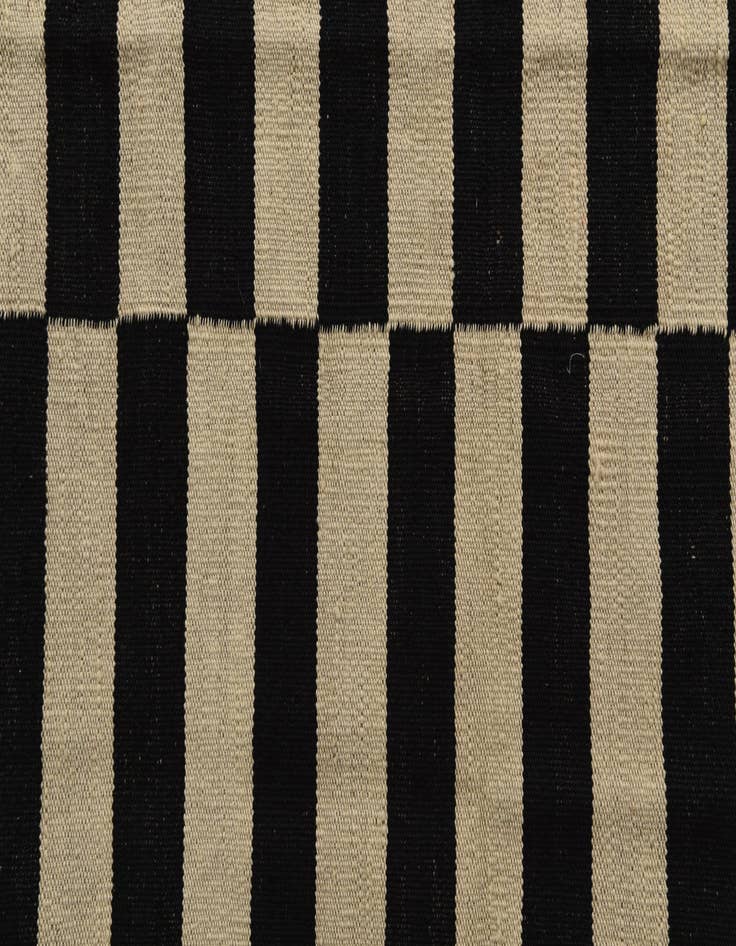 Detail image of  5' 7 x 7' 9  Hand Woven Kilim Modern Wool Rug