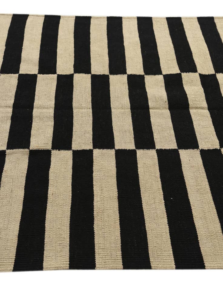 Detail image of  4' 3 x 6'  Hand Woven Kilim Modern Wool Rug