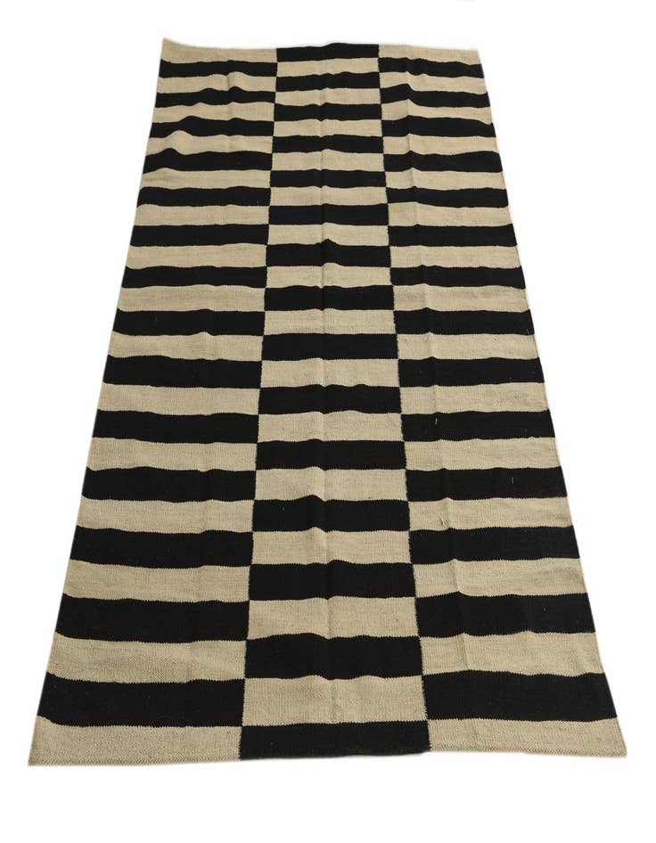 Detail image of  4' 3 x 5' 10  Hand Woven Kilim Modern Wool Rug