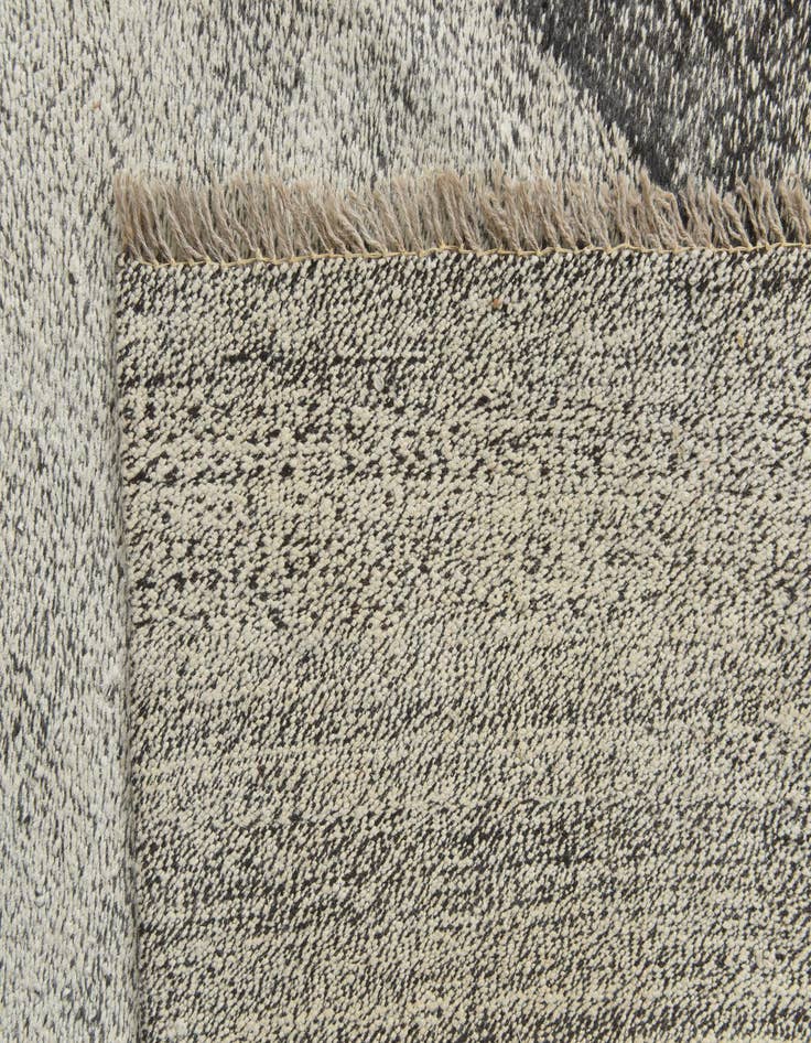 Detail image of  7' 10 x 9' 10  Hand Woven Kilim Modern Wool Rug