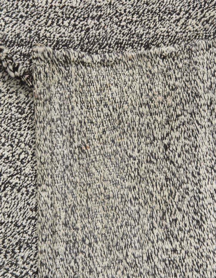 Detail image of  6' 6 x 10'  Hand Woven Kilim Modern Wool Rug