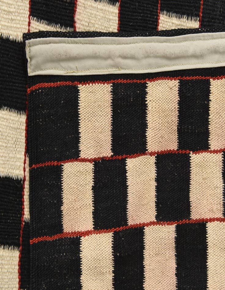 Detail image of  6' 6 x 9' 6  Hand Woven Kilim Modern Wool Rug