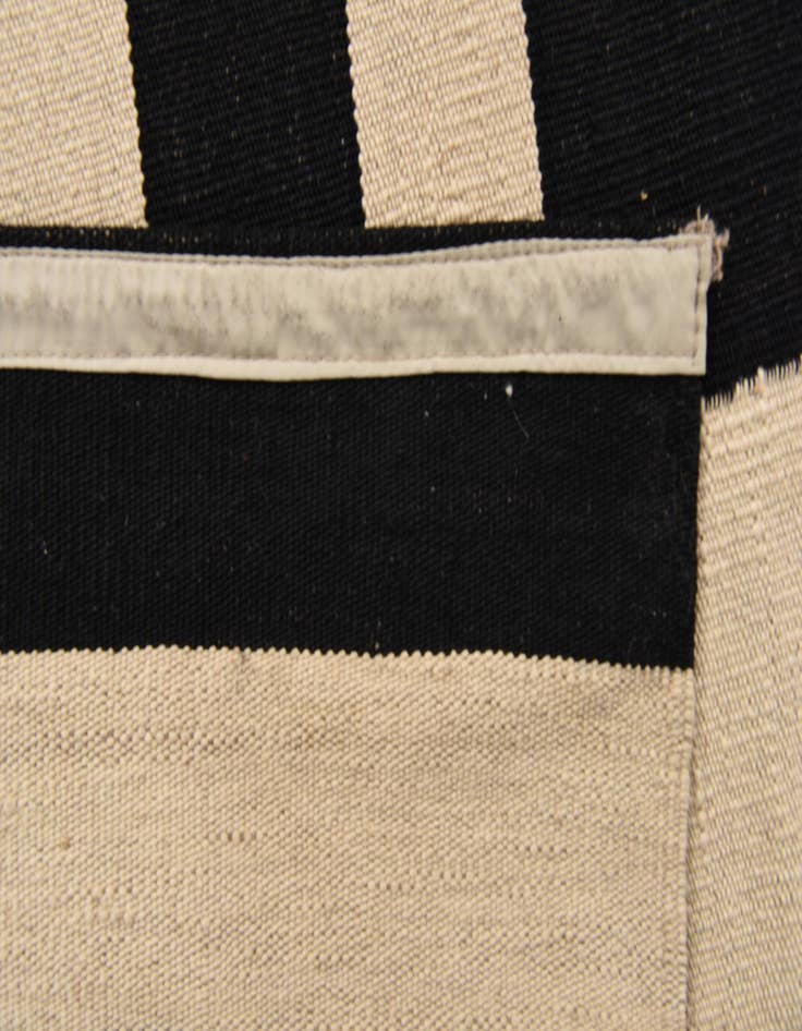 Detail image of  5' 8 x 7' 10  Hand Woven Kilim Modern Wool Rug