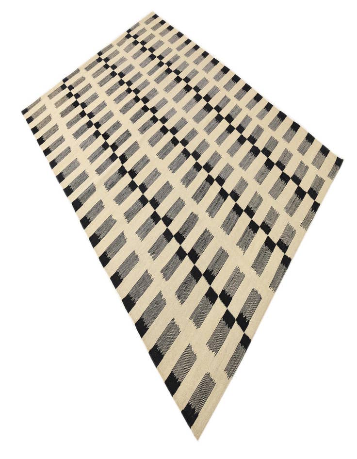 Detail image of  5' 7 x 7' 11  Hand Woven Kilim Modern Wool Rug