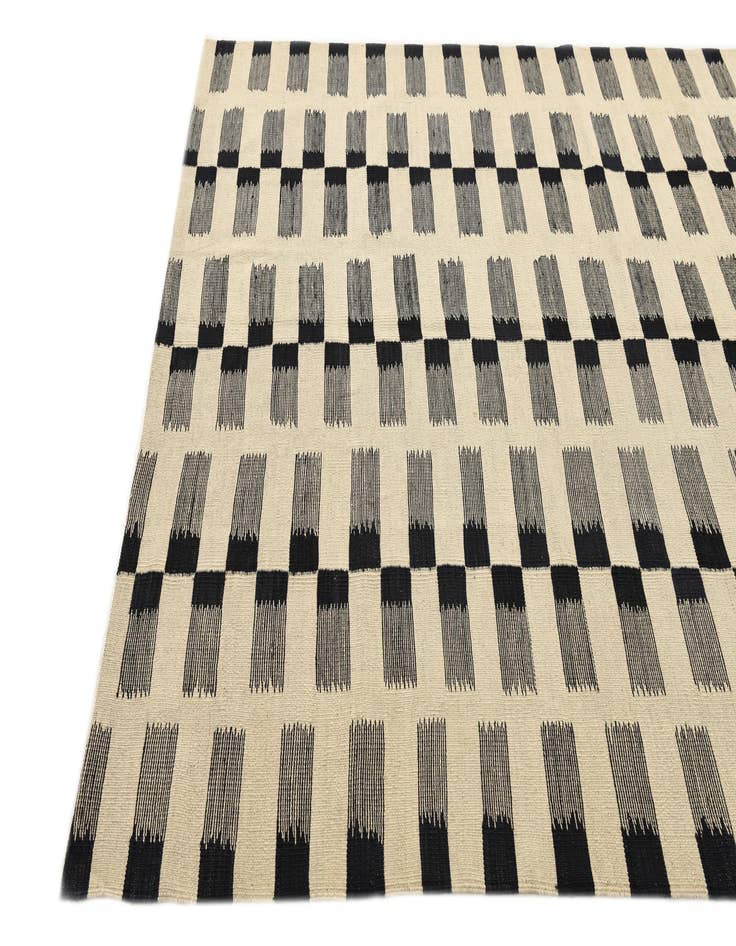 Detail image of  5' 7 x 7' 11  Hand Woven Kilim Modern Wool Rug