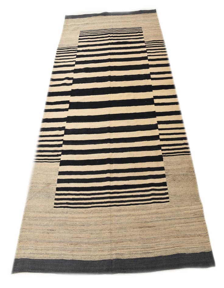 Detail image of  5' 5 x 7' 11  Hand Woven Kilim Modern Wool Rug