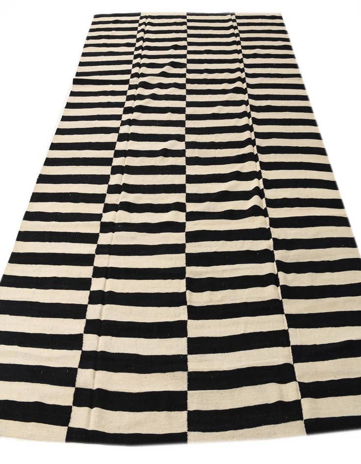 Detail image of  8' 3 x 9' 10  Hand Woven Kilim Modern Wool Rug