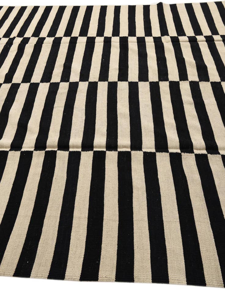 Detail image of  8' 3 x 9' 10  Hand Woven Kilim Modern Wool Rug