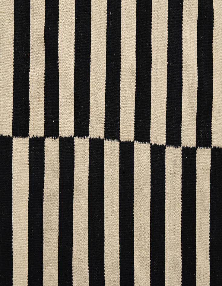 Detail image of  8' 3 x 9' 10  Hand Woven Kilim Modern Wool Rug