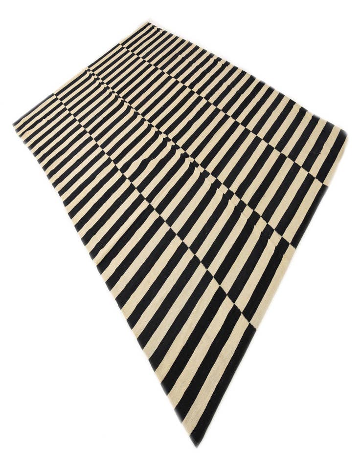 Detail image of  6' 9 x 9' 8  Hand Woven Kilim Modern Wool Rug