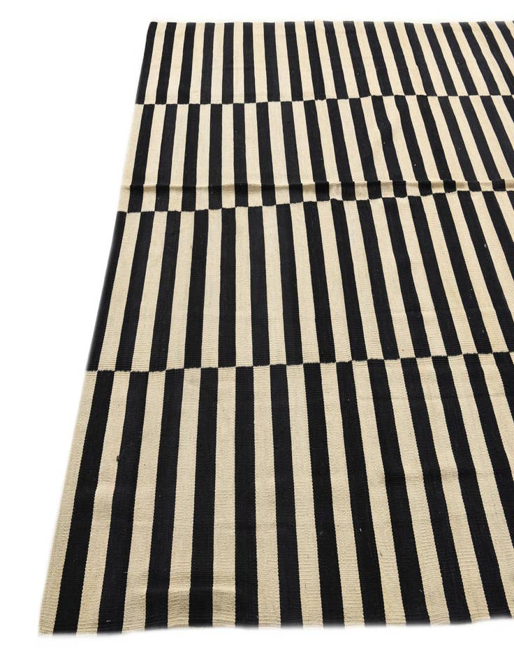 Detail image of  6' 9 x 9' 8  Hand Woven Kilim Modern Wool Rug