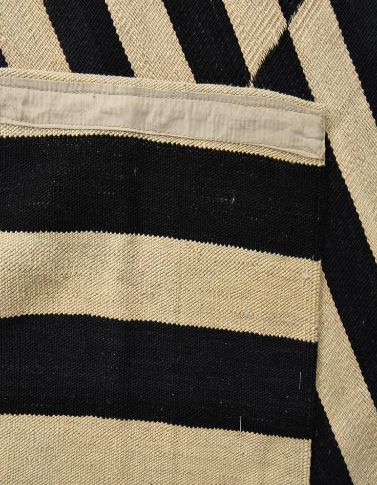 Detail image of  6' 9 x 9' 8  Hand Woven Kilim Modern Wool Rug